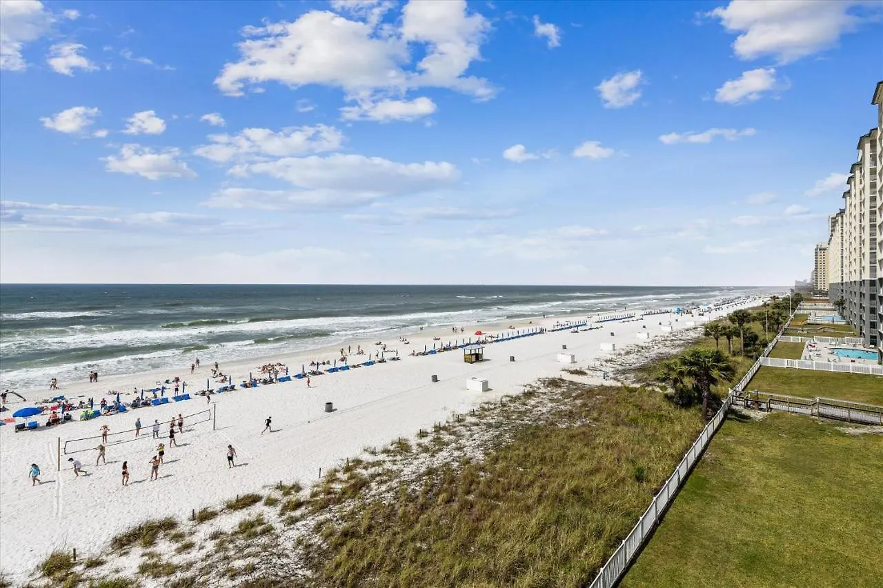 Apartment Shores of Panama 401: Beachfront 3-Bedroom Condo with Parking Panama City Beach
