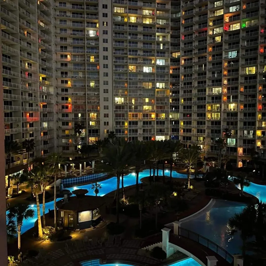 Apartment Shores of Panama 401: Beachfront 3-Bedroom Condo with Parking Panama City Beach