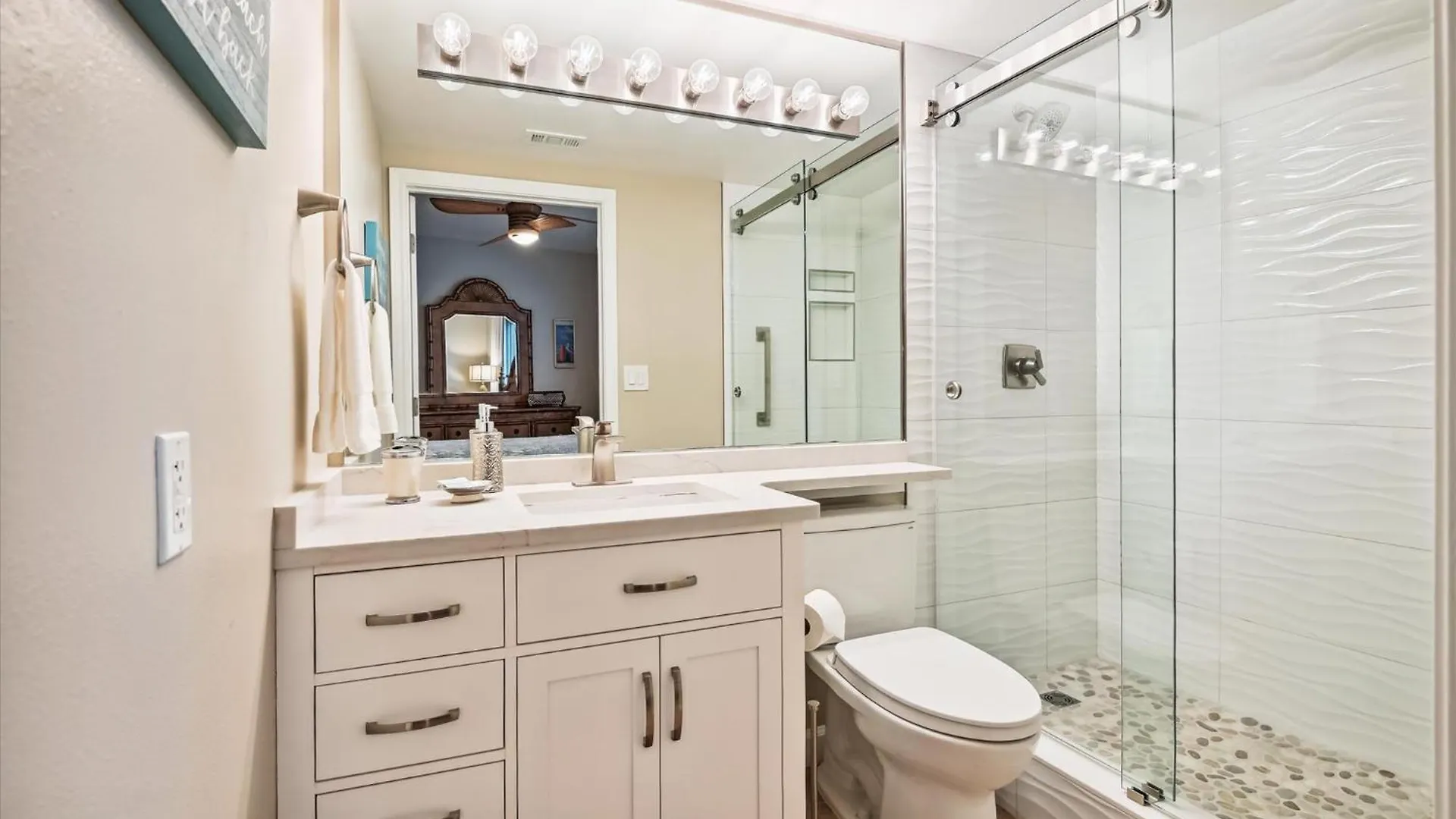 Shores of Panama 401: Beachfront 3-Bedroom Condo with Parking Panama City Beach 0*,  United States