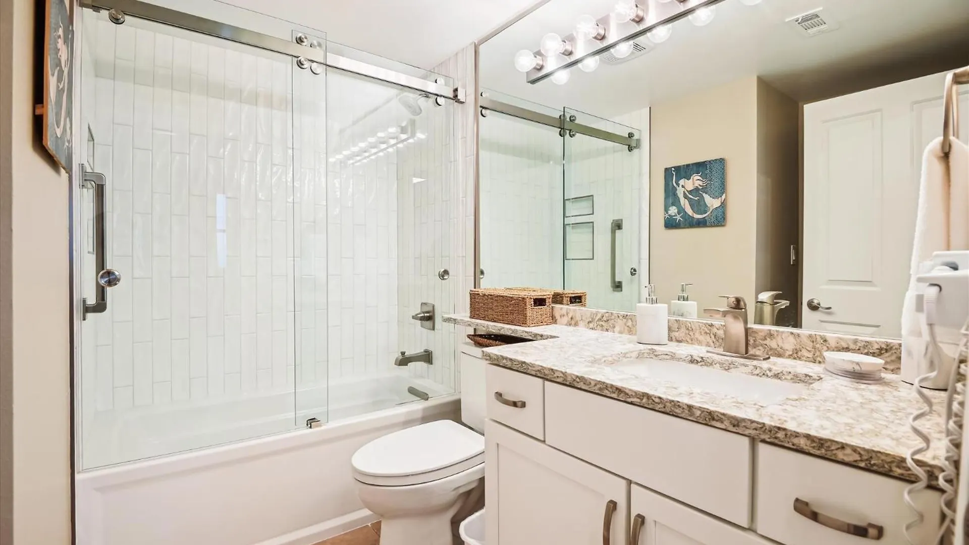 Shores of Panama 401: Beachfront 3-Bedroom Condo with Parking Panama City Beach