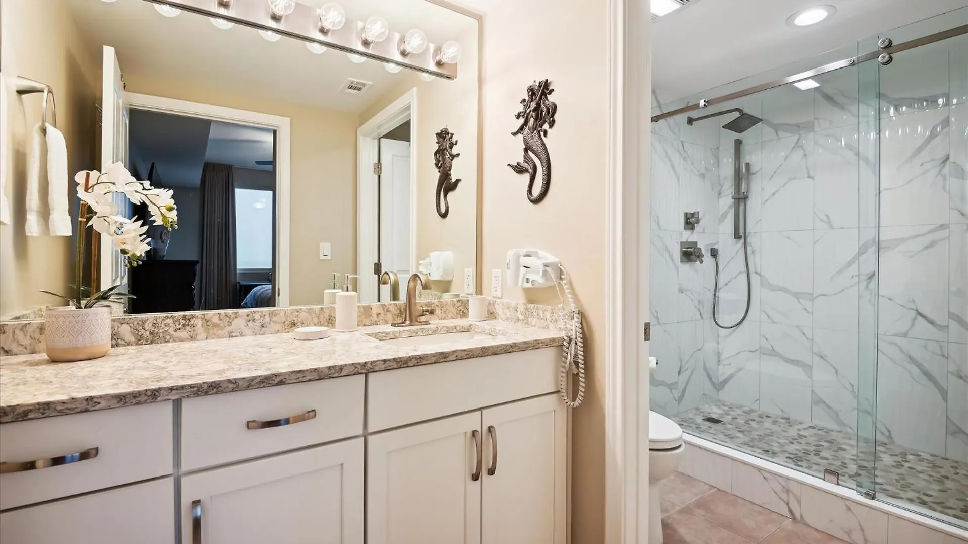 Shores of Panama 401: Beachfront 3-Bedroom Condo with Parking Panama City Beach 0*,