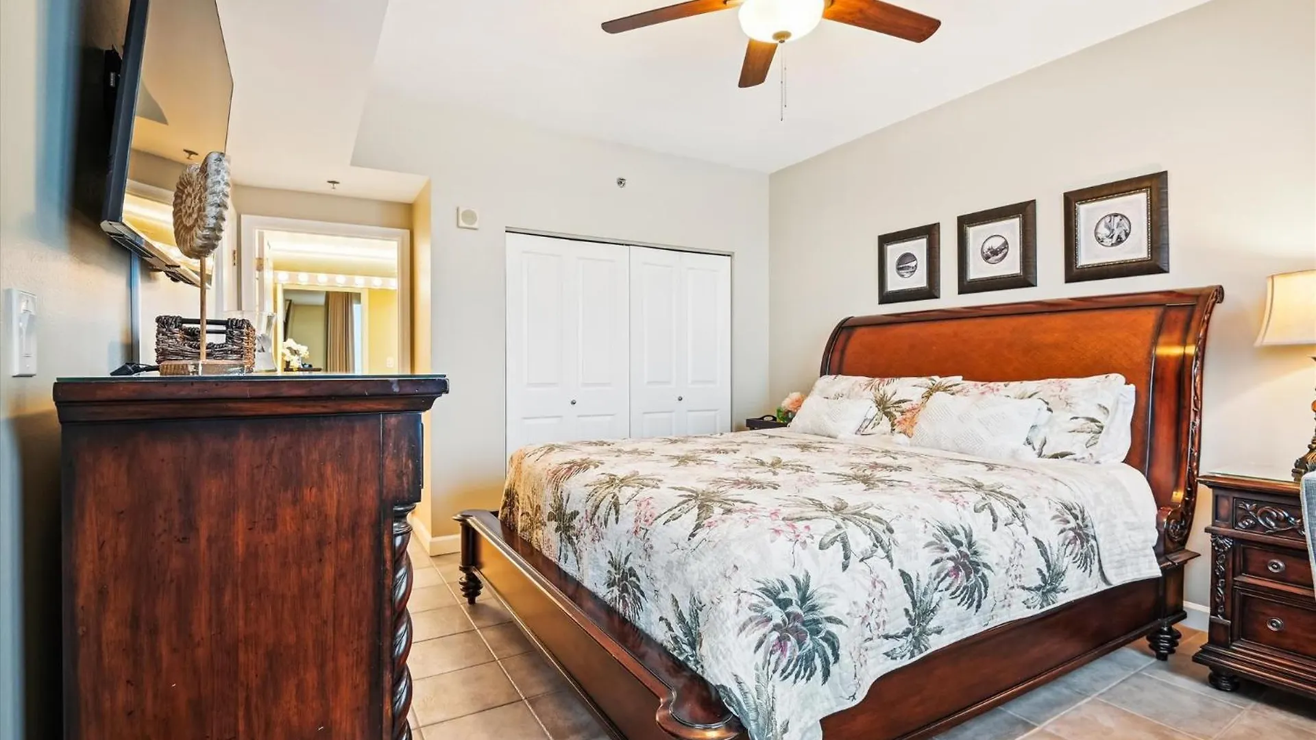 Apartment Shores of Panama 401: Beachfront 3-Bedroom Condo with Parking Panama City Beach