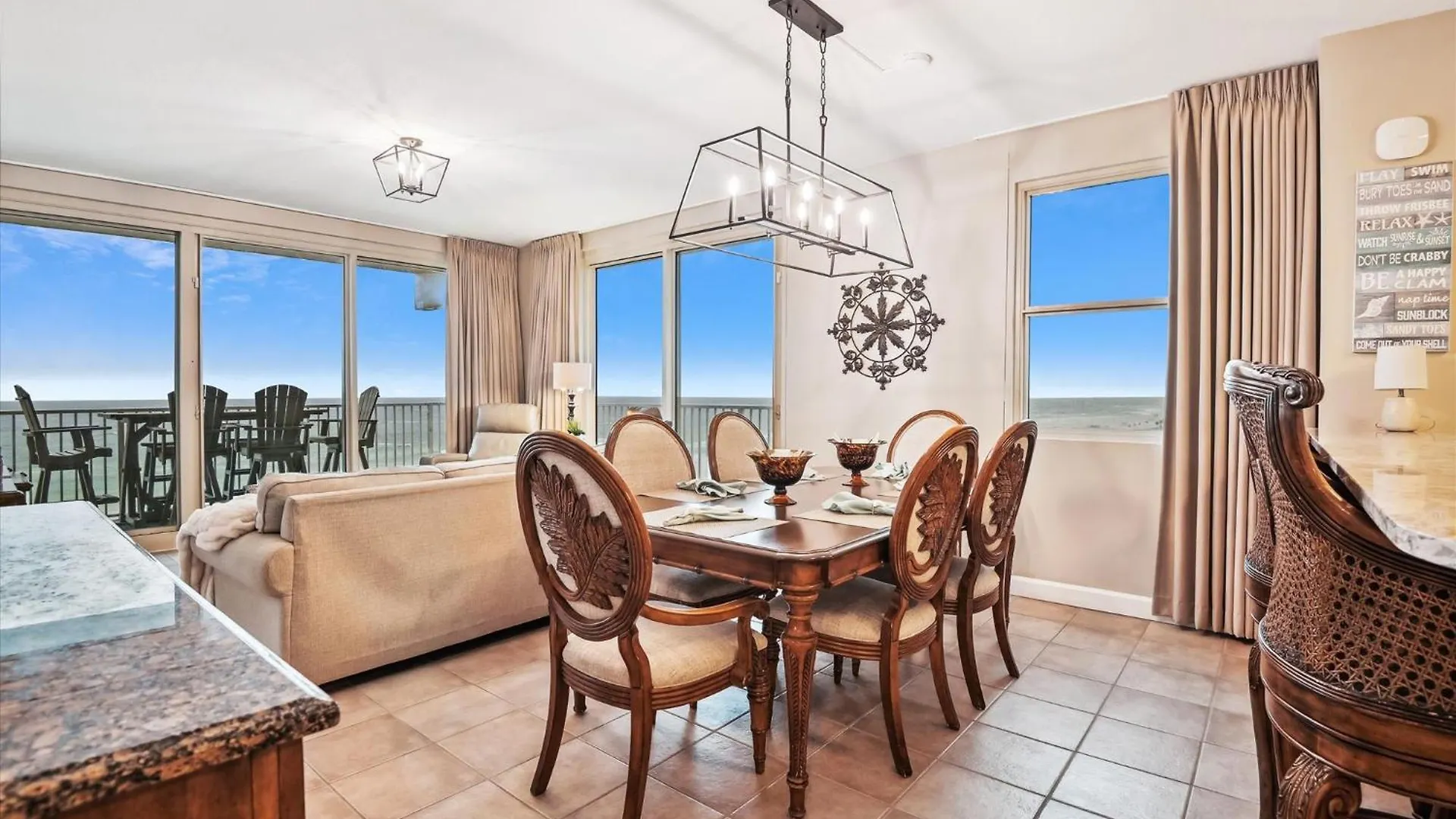 Apartment Shores of Panama 401: Beachfront 3-Bedroom Condo with Parking Panama City Beach