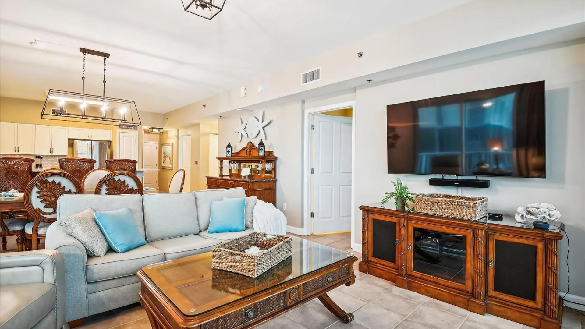 Shores of Panama 401: Beachfront 3-Bedroom Condo with Parking Panama City Beach United States