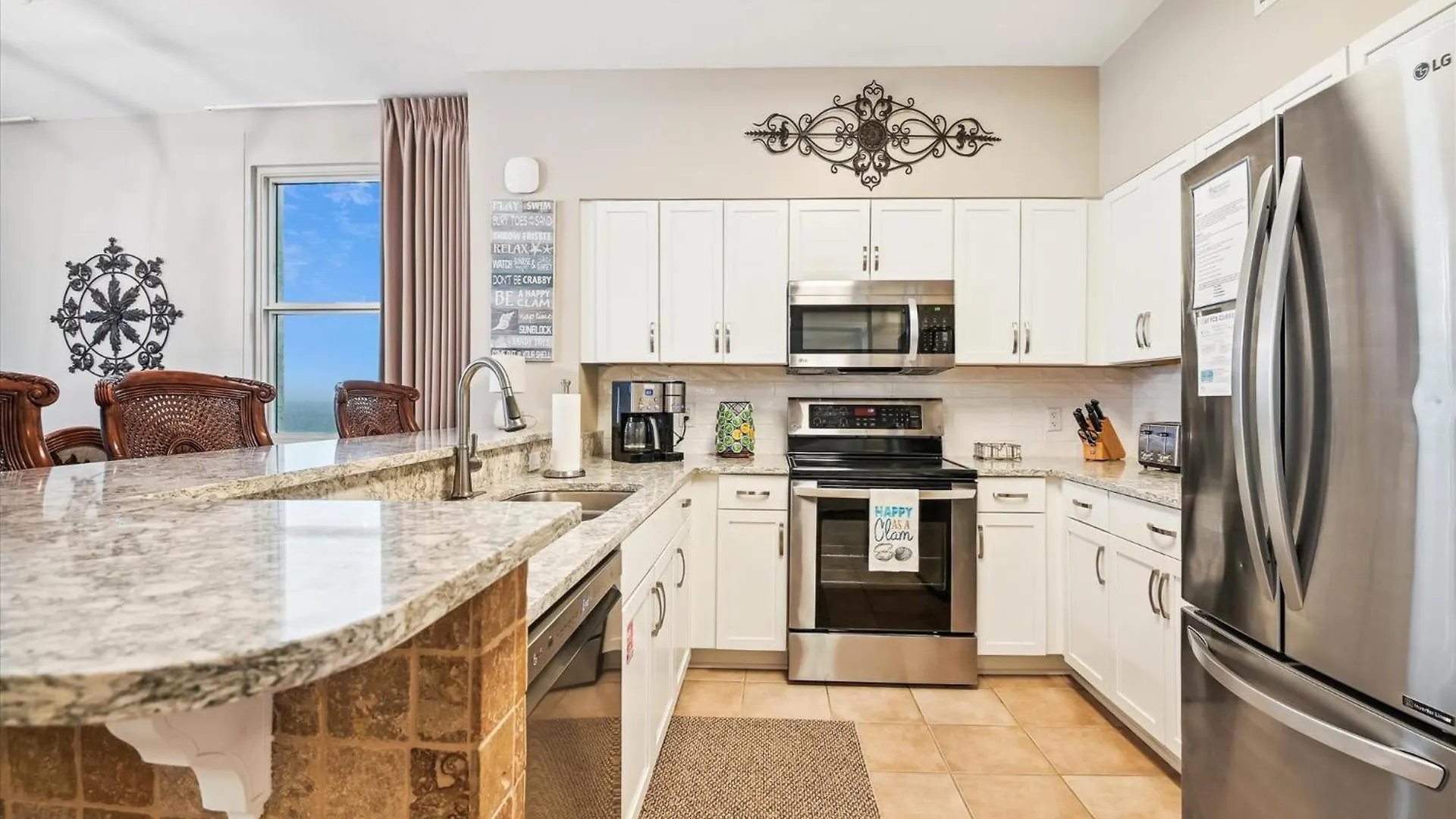 Shores of Panama 401: Beachfront 3-Bedroom Condo with Parking Panama City Beach 0*,  United States