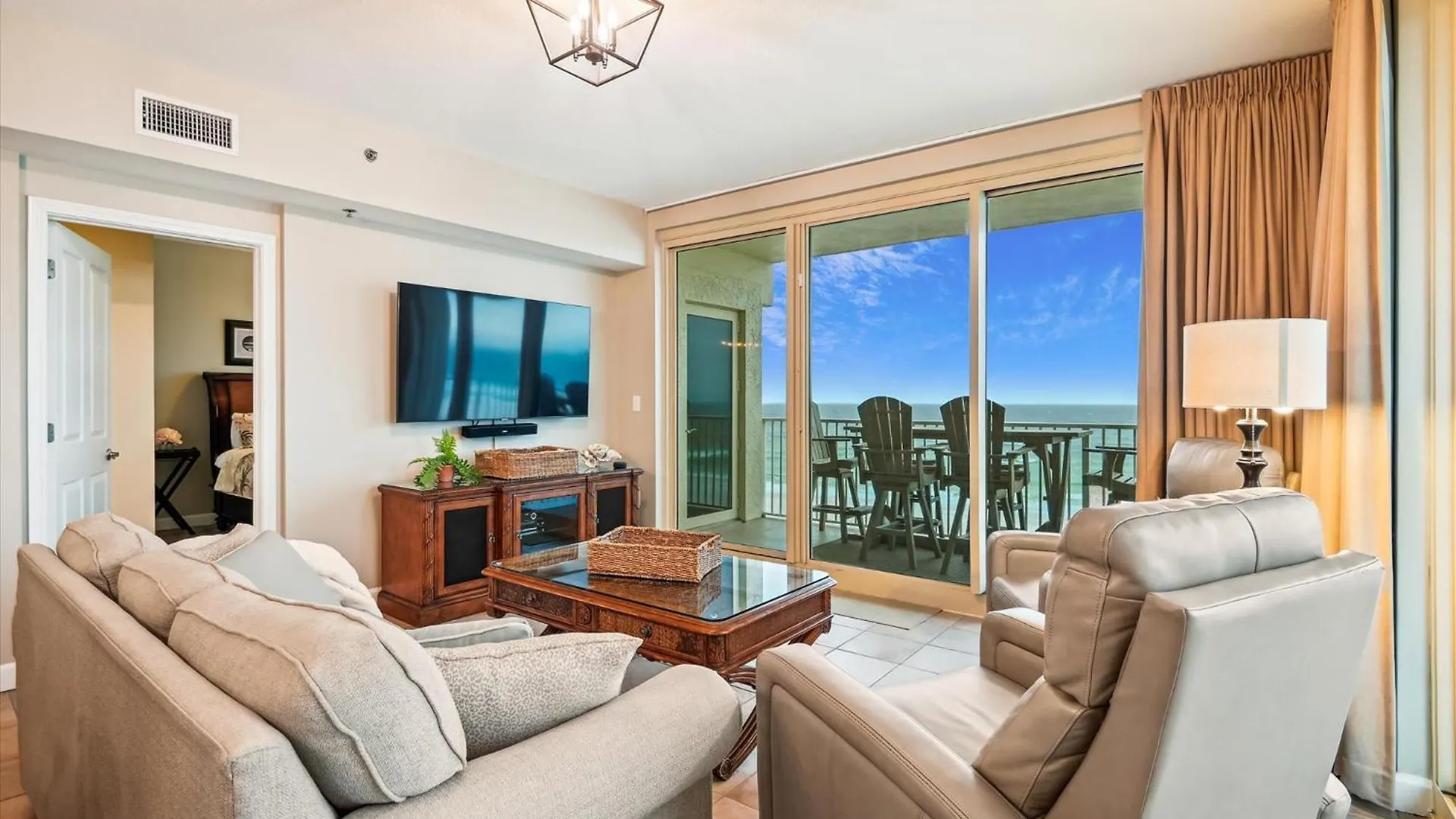 Shores of Panama 401: Beachfront 3-Bedroom Condo with Parking Panama City Beach Apartment